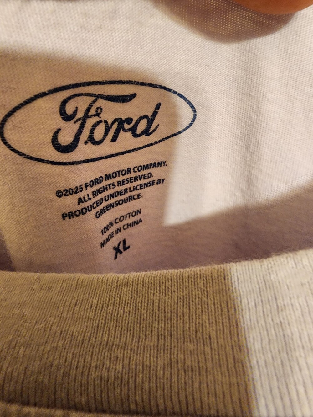 Ford Mustang Graphic Tee in Light Purple & MTV Tie-Dye Logo Tee in Blue - Bundle - Picture 4 of 10